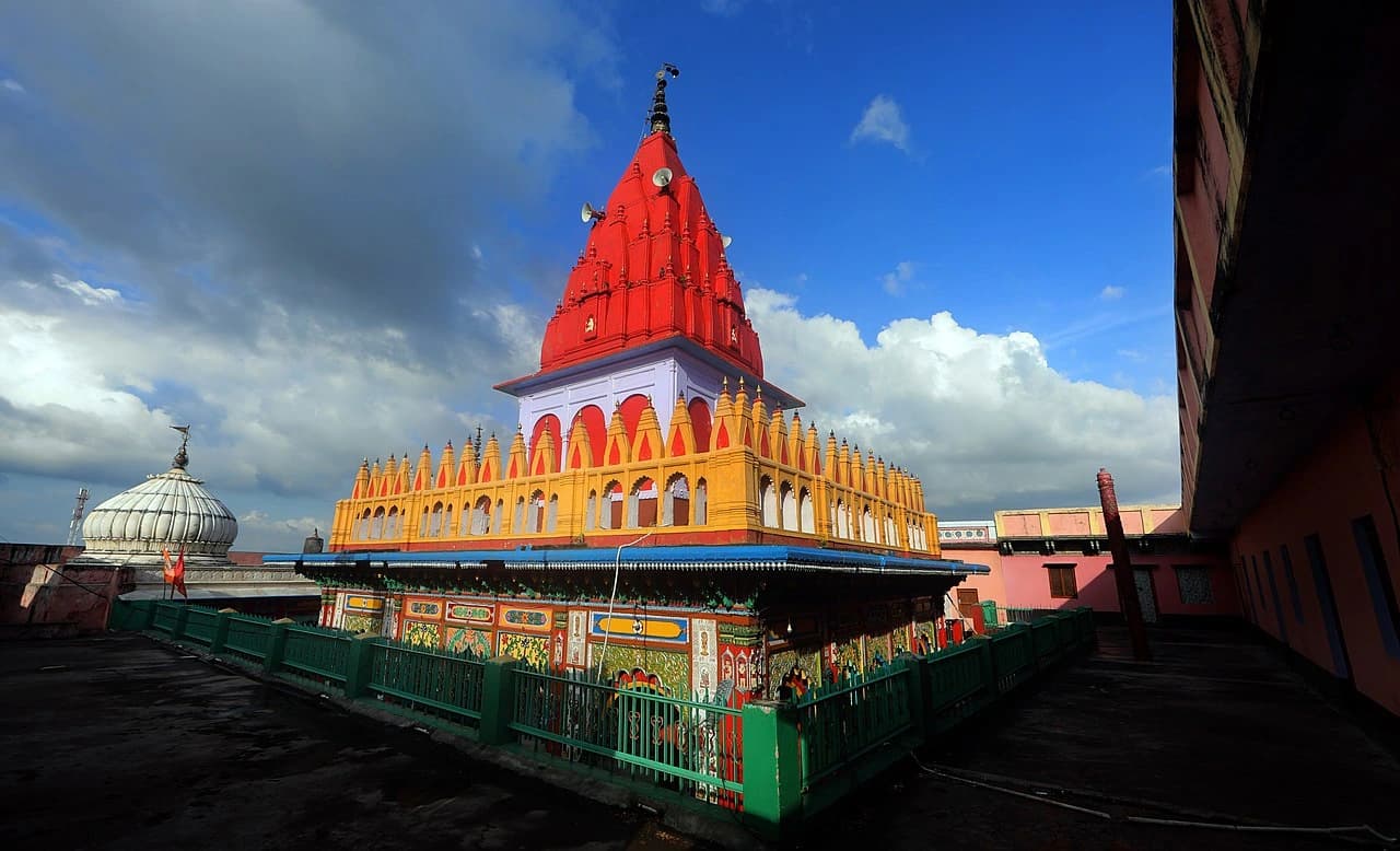 Santaneshwar Mahadev Temple & Lolark Kund Varanasi: History, Significance and Rituals